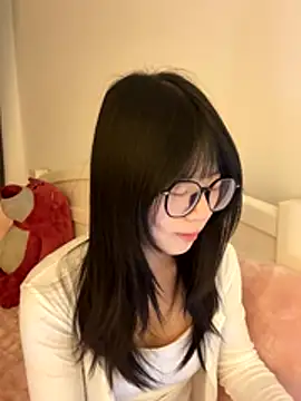 Ella-A9 online show from 12.02.25