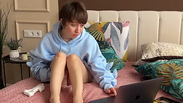 daniellia  online show from 03.28.26