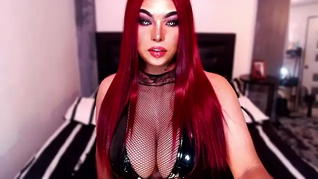 xTrixieMae online show from 11.06.25