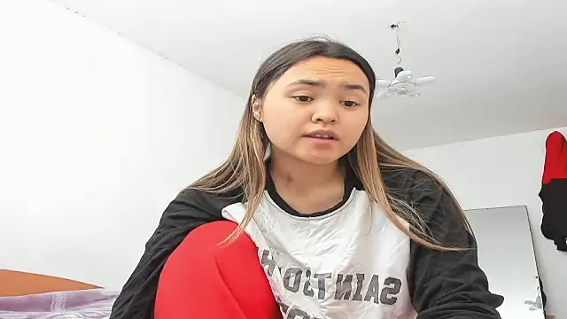 Snapshot of saika_blush chatting on 02.04.26 saika blush online show from 02.04.26