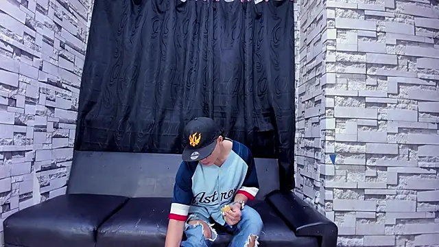 Crazy Cult Sex online show from 11.06.25