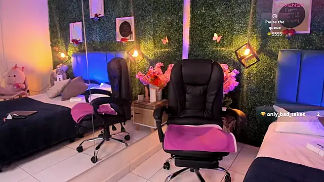 Linagh  online show from 09.19.25