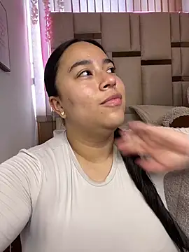 Zoey thompson online show from 04.15.26