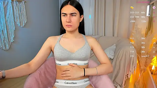 HeyAlena online show from 11.12.25