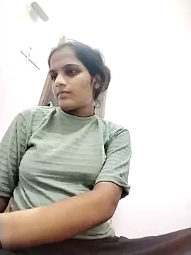 Snapshot of Sofia_kuuu chatting on 11.06.25 Sofia kuuu online show from 11.06.25