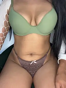 Akiira 00 online show from 04.30.26