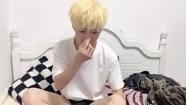 Snapshot of linger2563 chatting on 10.01.25 linger2563 online show from 10.01.25