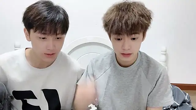 Snapshot of linger2563 chatting on 10.03.25 linger2563 online show from 10.03.25