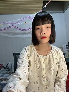 Snapshot of andymi1 chatting on 04.12.26 andymi1 online show from 04.12.26