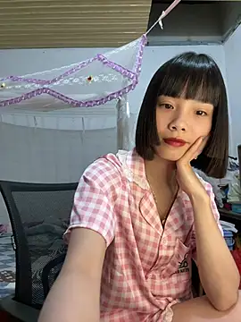 Snapshot of andymi1 chatting on 04.13.26 andymi1 online show from 04.13.26