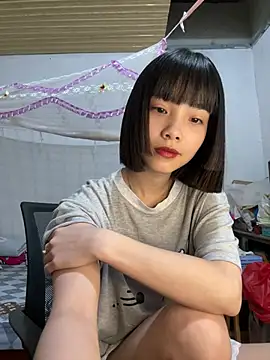 Snapshot of andymi1 chatting on 04.15.26 andymi1 online show from 04.15.26