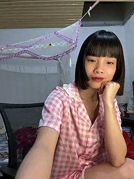 Snapshot of andymi1 chatting on 04.17.26 andymi1 online show from 04.17.26