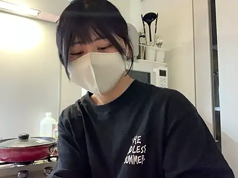 Snapshot of 0p-saki-p0 chatting on 05.16.26 0p-saki-p0 online show from 05.16.26