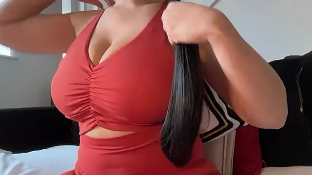 MissMyaBentley online show from 02.17.26