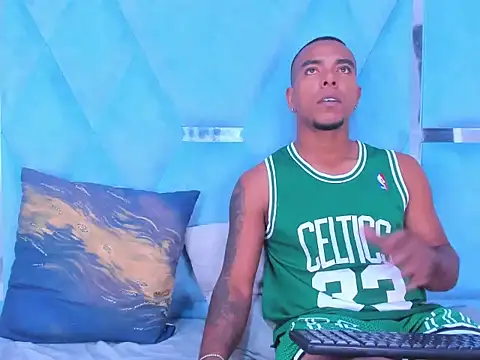 Snapshot of DaylesAndHarry chatting on 09.19.25 DaylesAndHarry online show from 09.19.25