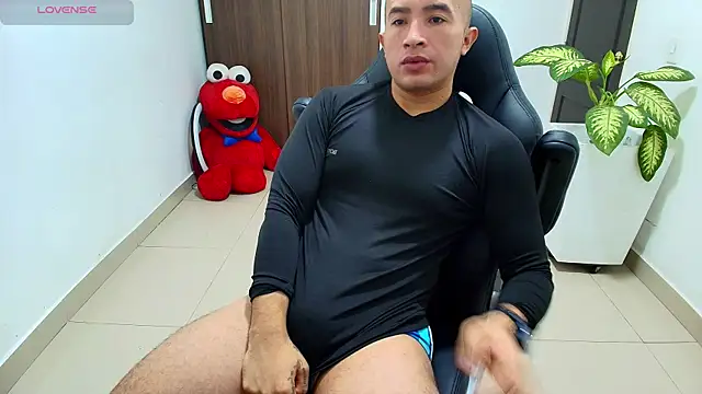 sebastian oconnor77 online show from 10.12.25