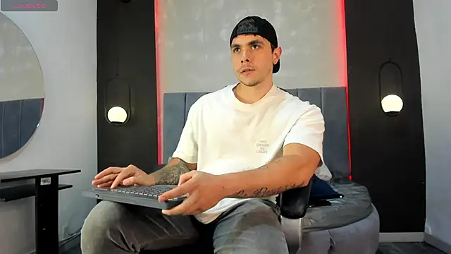 Liam walk  online show from 09.23.25