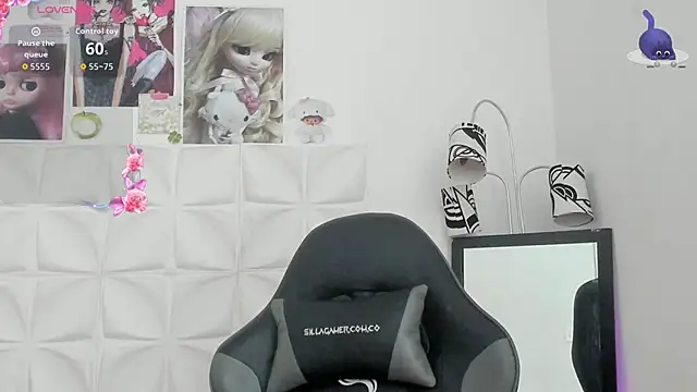 JuliethMoss online show from 11.16.25