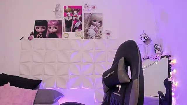 JuliethMoss online show from 12.04.25