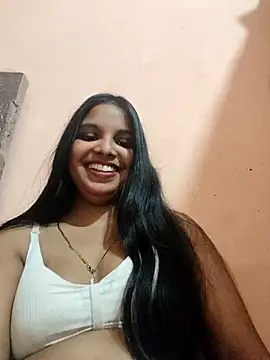 Maahhii 2 online show from 02.25.26