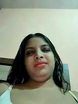 Snapshot of Maahhii_2 chatting on 04.30.26 Maahhii 2 online show from 04.30.26