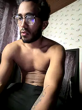 Snapshot of TU-MORENOO chatting on 09.17.25 TU-MORENOO online show from 09.17.25