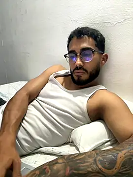 TU-MORENOO online show from 11.17.25