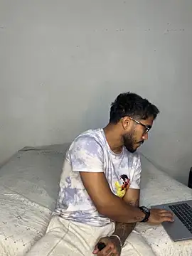 TU-MORENOO online show from 11.25.25