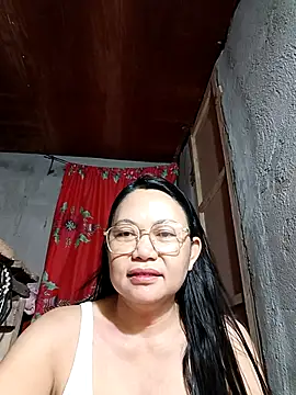 Everleigh mom online show from 10.21.25