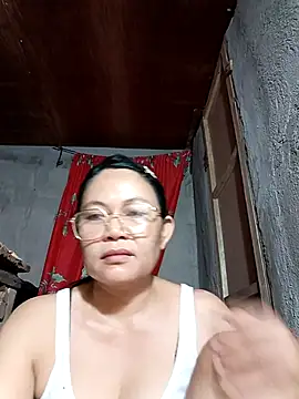 Everleigh mom online show from 10.22.25