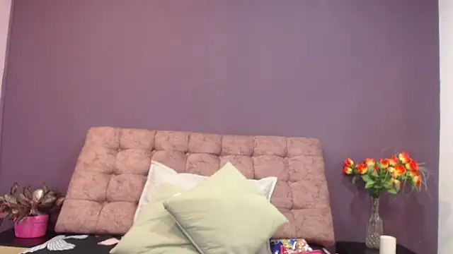 KateWelsin online show from 10.02.25