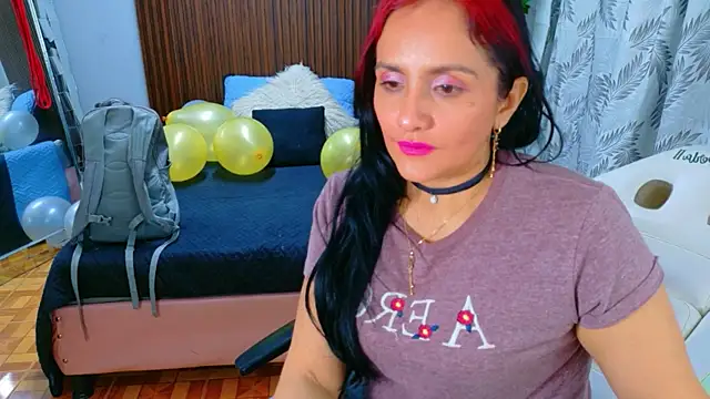 Snapshot of kataleya_29 chatting on 04.19.26 kataleya 29 online show from 04.19.26
