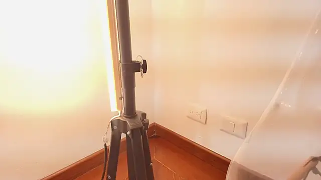 Snapshot of zarah_andrew__ chatting on 10.07.25 zarah andrew   online show from 10.07.25