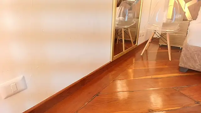 Snapshot of zarah_andrew__ chatting on 10.15.25 zarah andrew   online show from 10.15.25