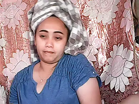 Snapshot of Pinay_Chubby20 chatting on 09.17.25 Pinay Chubby20 online show from 09.17.25