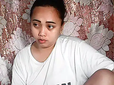 Snapshot of Pinay_Chubby20 chatting on 09.28.25 Pinay Chubby20 online show from 09.28.25