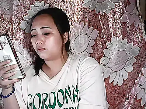 Snapshot of Pinay_Chubby20 chatting on 09.30.25 Pinay Chubby20 online show from 09.30.25