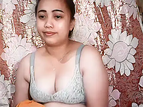 Snapshot of Pinay_Chubby20 chatting on 10.02.25 Pinay Chubby20 online show from 10.02.25