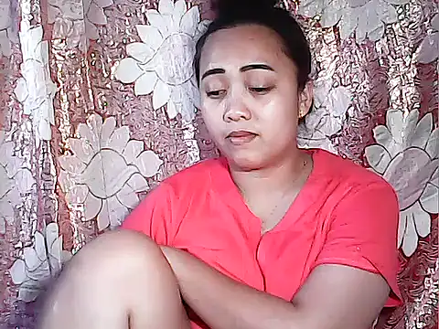 Snapshot of Pinay_Chubby20 chatting on 10.06.25 Pinay Chubby20 online show from 10.06.25