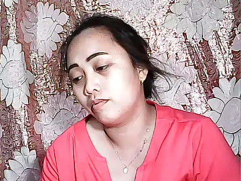 Snapshot of Pinay_Chubby20 chatting on 10.10.25 Pinay Chubby20 online show from 10.10.25