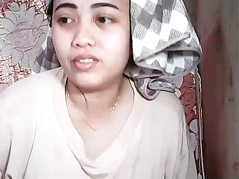 Snapshot of Pinay_Chubby20 chatting on 10.11.25 Pinay Chubby20 online show from 10.11.25