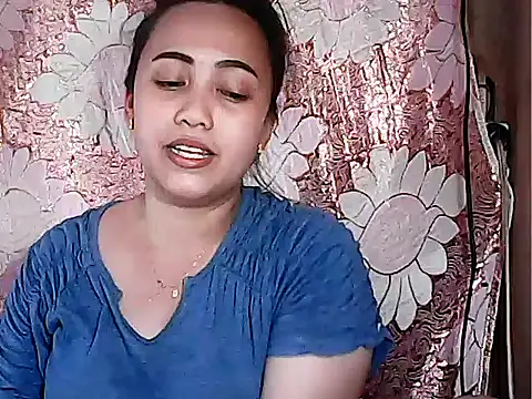 Snapshot of Pinay_Chubby20 chatting on 10.16.25 Pinay Chubby20 online show from 10.16.25
