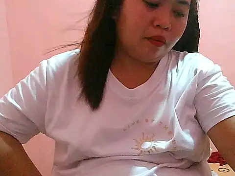 Snapshot of fresh_rosie chatting on 05.05.26 fresh rosie online show from 05.05.26