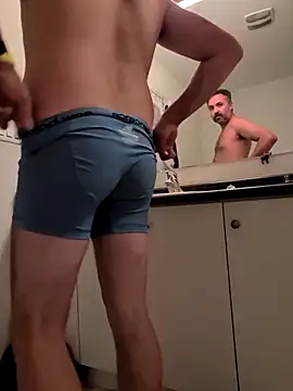 Snapshot of cloudymatt chatting on 09.26.25 cloudymatt online show from 09.26.25