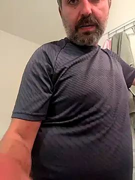 Snapshot of cloudymatt chatting on 10.16.25 cloudymatt online show from 10.16.25