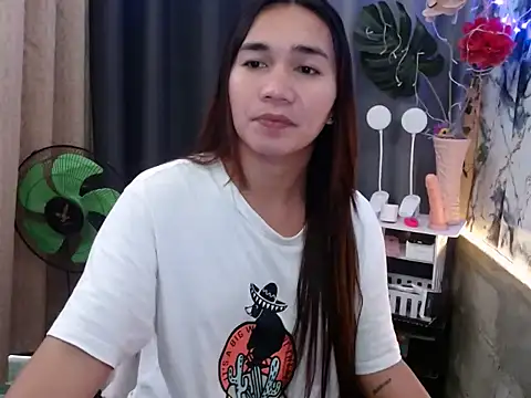 Snapshot of Shikagamhe23 chatting on 04.29.26 Shikagamhe23 online show from 04.29.26