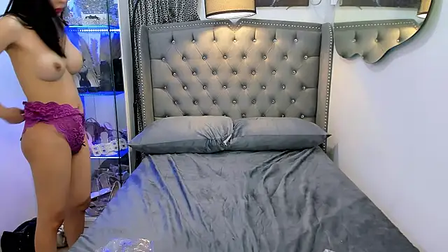 Claudia empress online show from 09.12.25