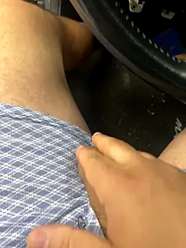 Snapshot of Maetty1986 chatting on 10.15.25 Maetty1986 online show from 10.15.25