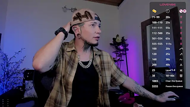 Snapshot of tyler_jones_ chatting on 02.25.26 tyler jones online show from 02.25.26