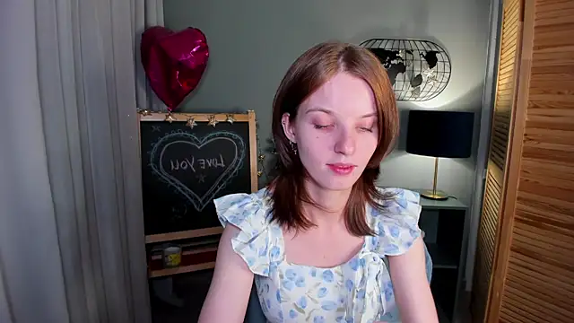 Madelaineses online show from 10.05.25